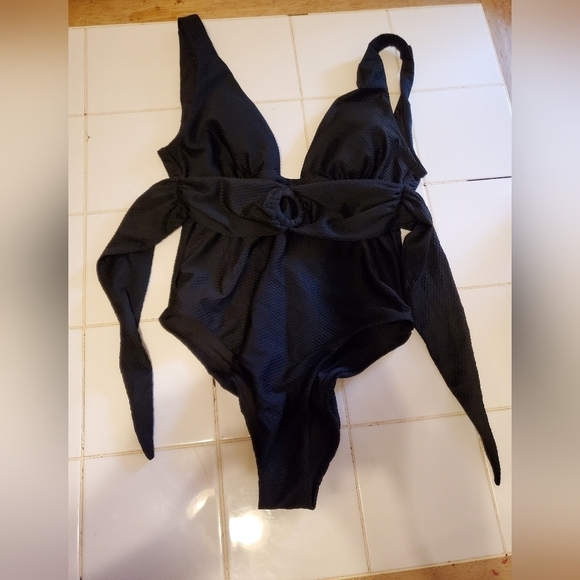 Chelsea28 Black Halter One-Piece Swimsuit Size S – Chic Bathing Suit NWOT - Picture 11 of 15